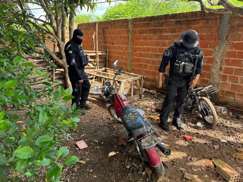 Membros de organizações criminosas são presos durante operação do DRACO em Altos