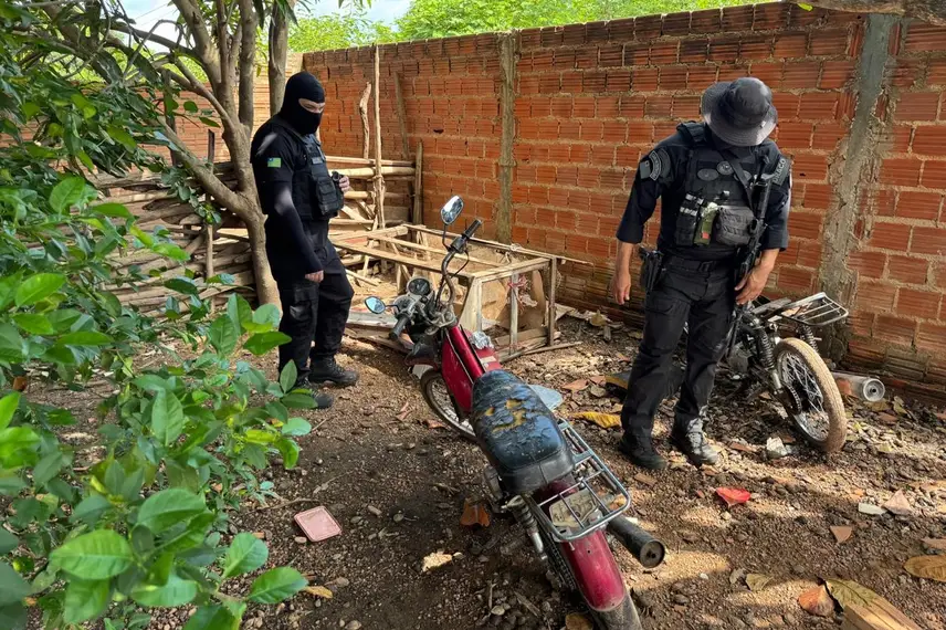 Membros de organizações criminosas são presos durante operação do DRACO em Altos Membros de organizações criminosas são presos durante operação do DRACO em Altos