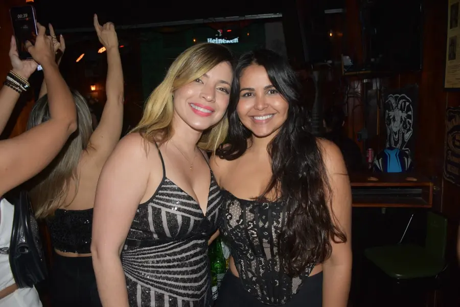 Noite de rock no Locomotiva Irish Pub agita jovens na zona Leste de Teresina