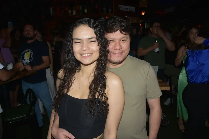 Noite de rock no Locomotiva Irish Pub agita jovens na zona Leste de Teresina