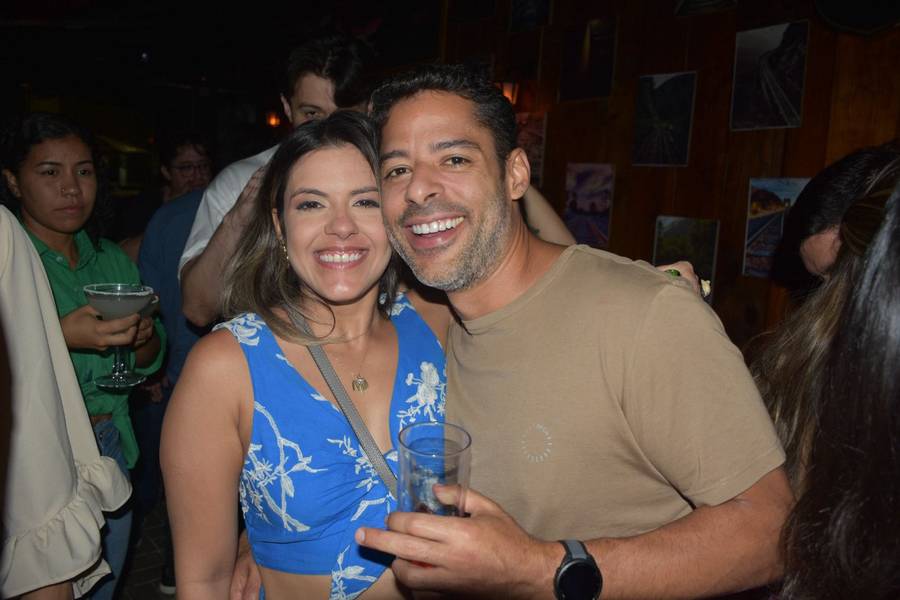 Noite de rock no Locomotiva Irish Pub agita jovens na zona Leste de Teresina