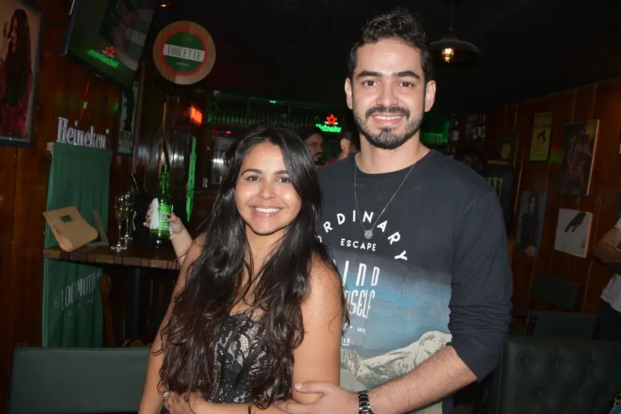 Noite de rock no Locomotiva Irish Pub agita jovens na zona Leste de Teresina