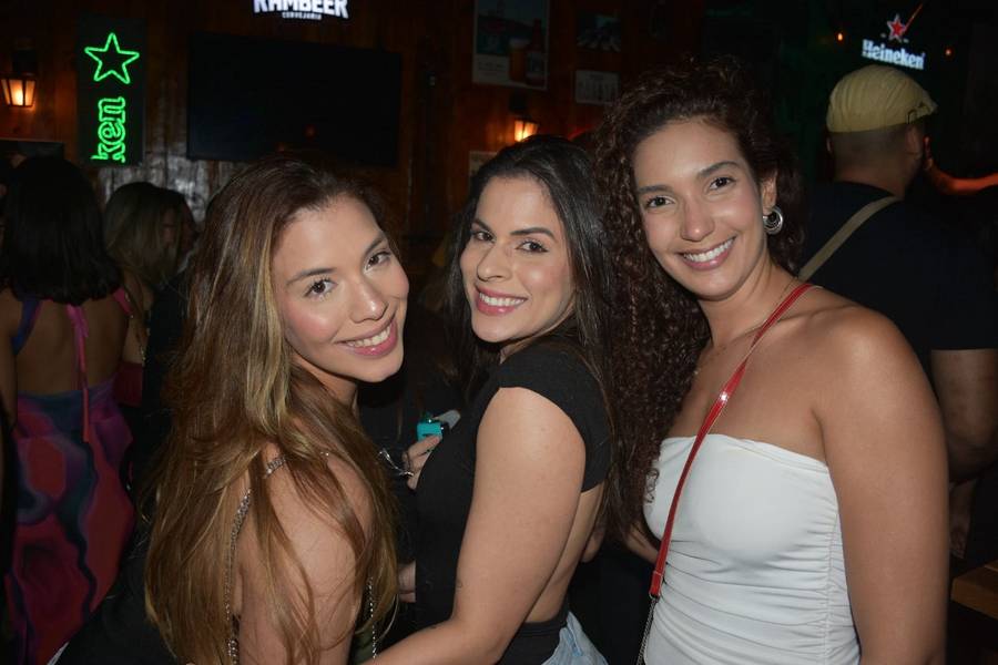 Noite de rock no Locomotiva Irish Pub agita jovens na zona Leste de Teresina