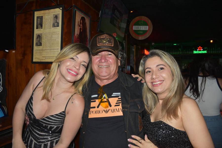 Noite de rock no Locomotiva Irish Pub agita jovens na zona Leste de Teresina