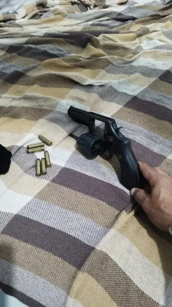 Operação do DENARC em Teresina prende quatro e apreende drogas e armas de fogo