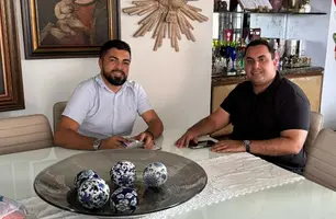 Prefeito de Guadalupe e Georgiano Neto discutem novos projetos para o município (Foto: Reprodução)