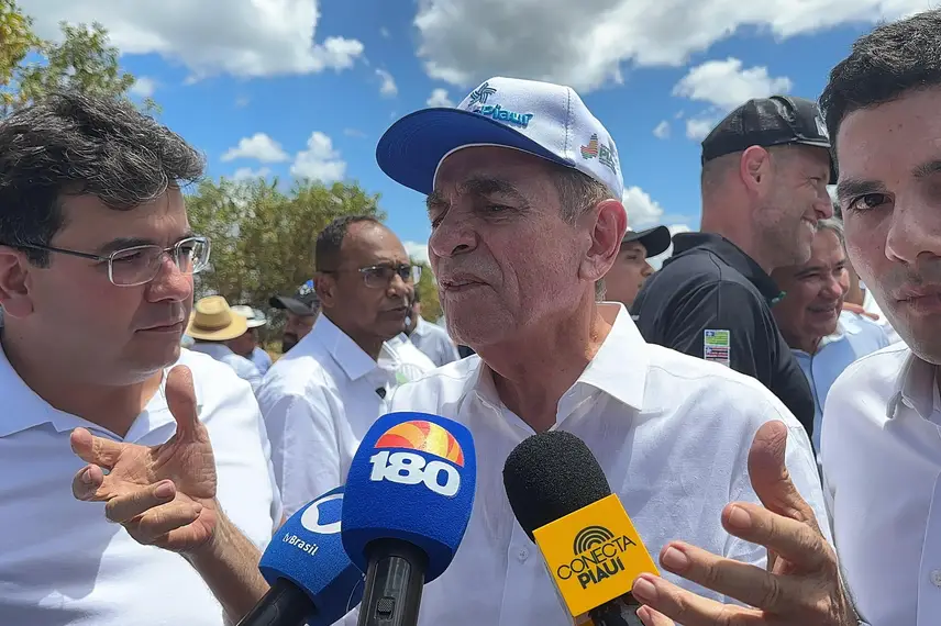 'Rodovia da Soja': governador entrega trecho da PI-392 em Baixa Grande do Ribeiro 'Rodovia da Soja': governador entrega trecho da PI-392 em Baixa Grande do Ribeiro