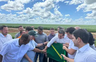'Rodovia da Soja': governador entrega trecho da PI-392 em Baixa Grande do Ribeiro (Foto: Joseph Silva/Conecta Piauí)