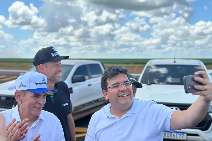 'Rodovia da Soja': governador entrega trecho da PI-392 em Baixa Grande do Ribeiro 'Rodovia da Soja': governador entrega trecho da PI-392 em Baixa Grande do Ribeiro