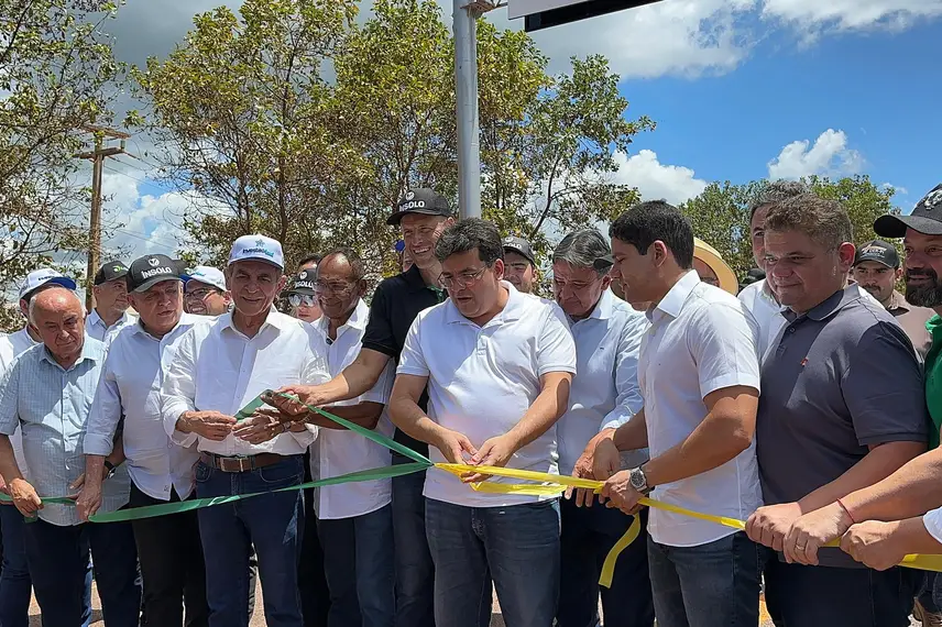 'Rodovia da Soja': governador entrega trecho da PI-392 em Baixa Grande do Ribeiro 'Rodovia da Soja': governador entrega trecho da PI-392 em Baixa Grande do Ribeiro
