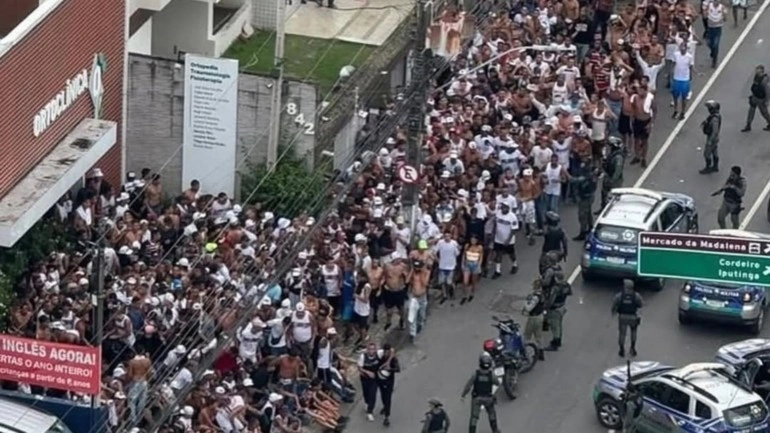 Torcidas de Sport e Santa Cruz entram em confronto antes do clássico em Pernambuco