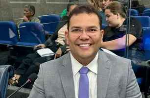 Vereador Fernando Lima defende o retorno de Charles da Silveira para Fundação Municipal de Saúde (Foto: ASCOM)