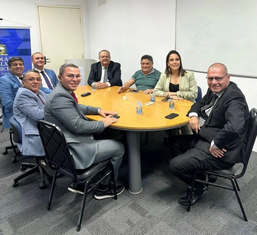 Vereadores da bancada do PT na Câmara se reúnem com presidente municipal do partido