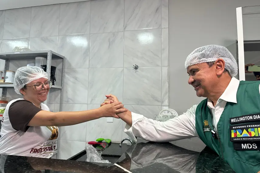 Wellington Dias lança programa social e visita áreas afetadas pela chuva em Picos