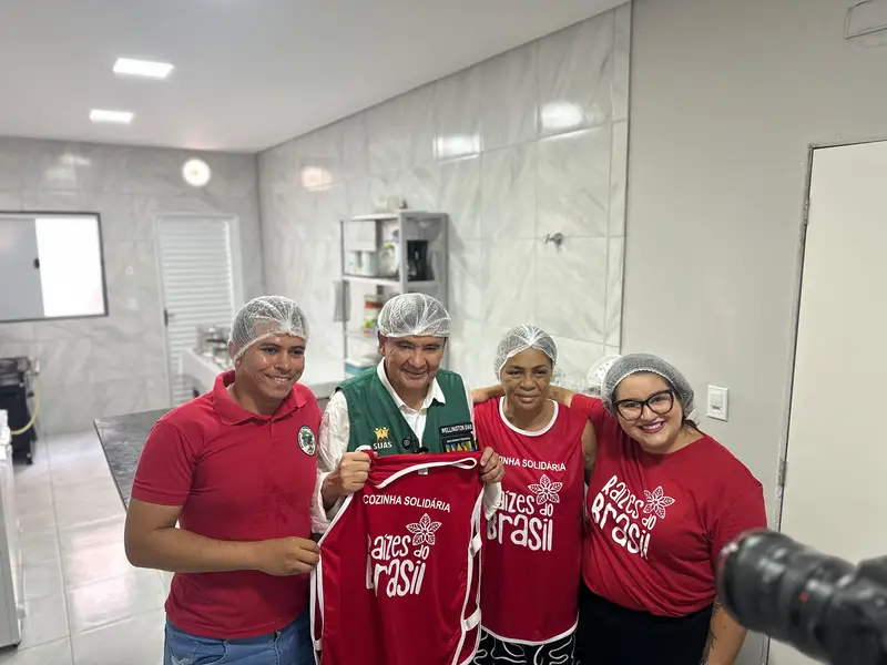 Wellington Dias lança programa social e visita áreas afetadas pela chuva em Picos