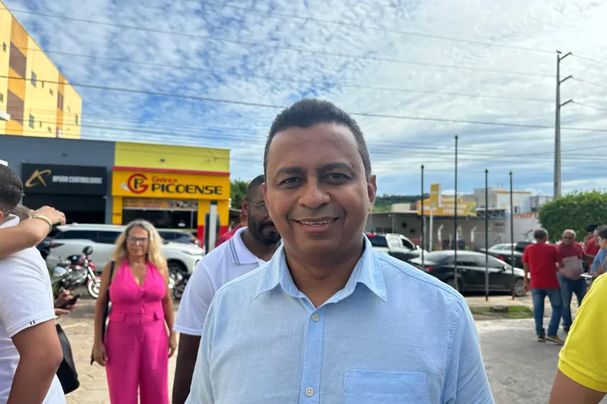 Wellington Dias lança programa social e visita áreas afetadas pela chuva em Picos