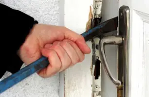 Arrombamento (Foto: Reprodução)