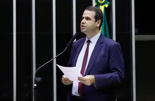 Aureo Ribeiro: agressores usam o sistema judicial para manter contato forçado com a vítima (Foto: Reprodução/Vinicius Loures/Câmara dos Deputados)