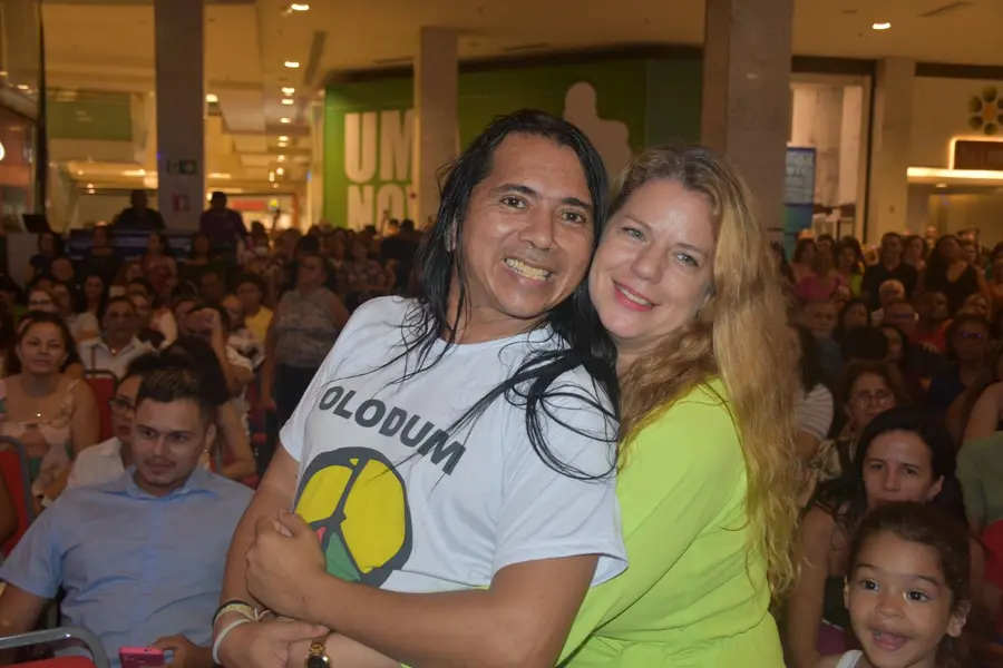 Banda Top Gun realiza show no Artes de Março no Teresina Shopping