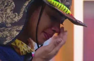 BBB 25: Aline chora no monstro e desabafa sobre deboches de rivais (Foto: Reprodução)