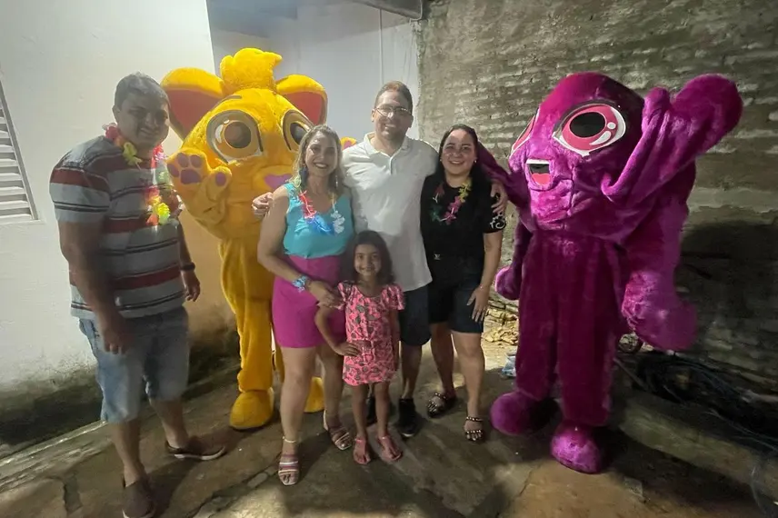 Bloco da Alegria: Neto Caixeiro entrega Carnaval mágico para crianças em Coivaras