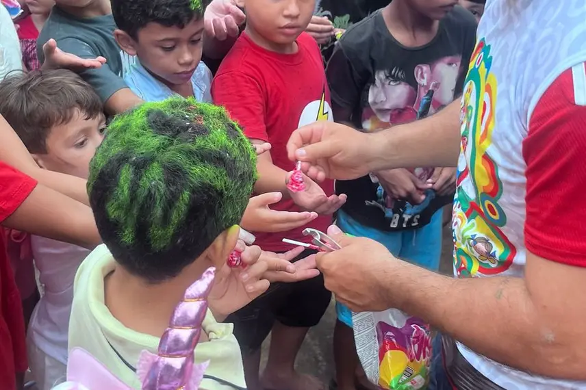 Bloco da Alegria: Neto Caixeiro entrega Carnaval mágico para crianças em Coivaras