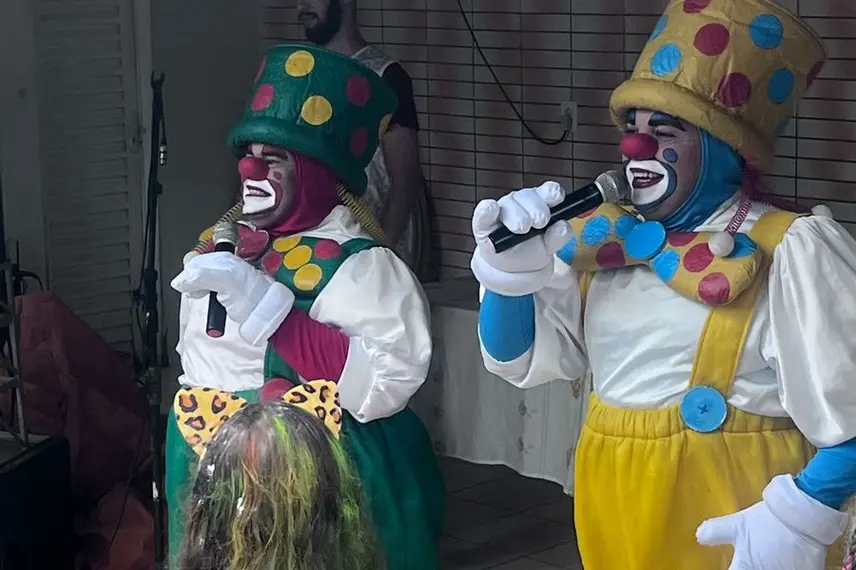 Bloco da Alegria: Neto Caixeiro entrega Carnaval mágico para crianças em Coivaras