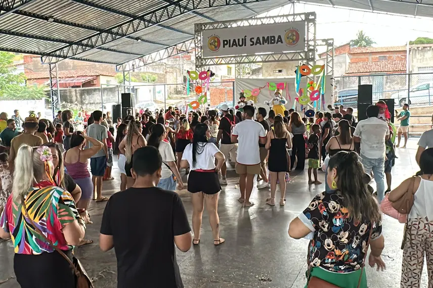 Bloco Piauí Samba leva alegria e muito samba para famílias na Zona Sul de Teresina