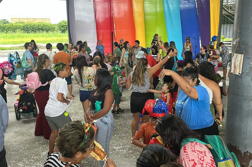 Bloco Tan-Dan-Dan anima crianças com muita folia e lazer para famílias em Teresina