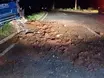 Caminhão sai da pista e deixa motorista ferido na BR-316, em Teresina
