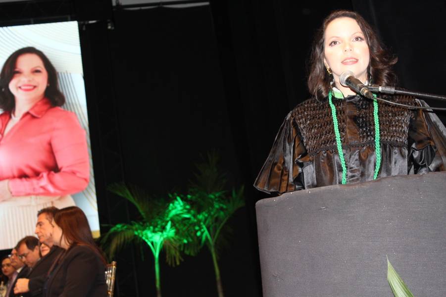 Carla Yáskar é reconduzida ao cargo de Defensora Pública Geral do Piauí