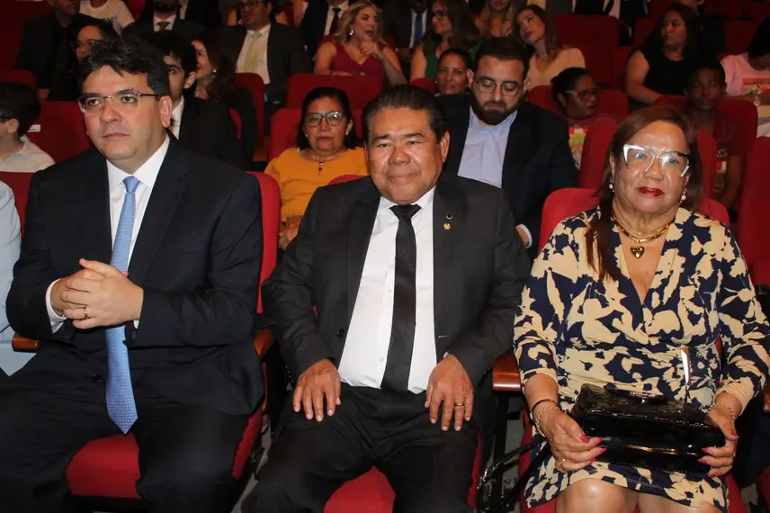 Carla Yáskar é reconduzida ao cargo de Defensora Pública Geral do Piauí Carla Yáskar é reconduzida ao cargo de Defensora Pública Geral do Piauí