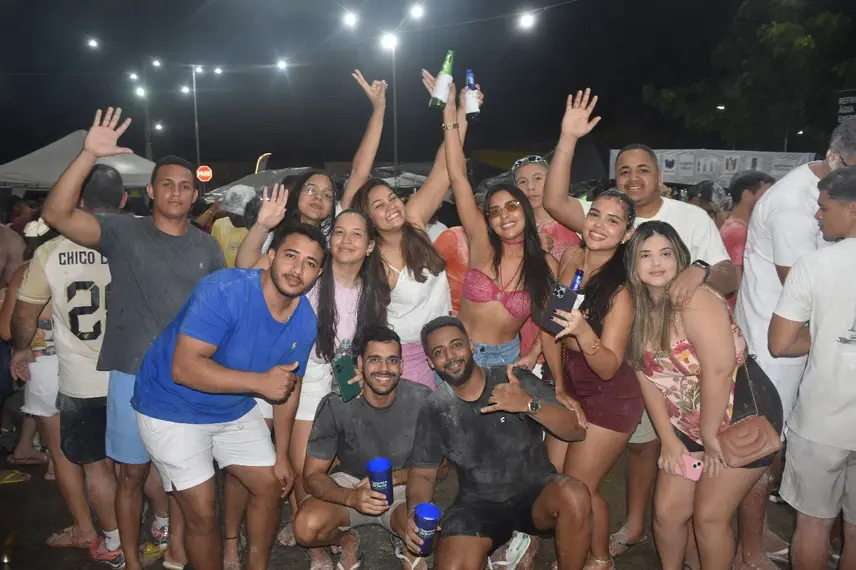 Carnaval em Angical: multidão celebra festa com muita alegria e tradição Carnaval em Angical: multidão celebra festa com muita alegria e tradição