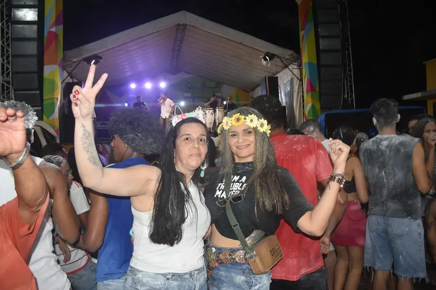 Carnaval em Angical: multidão celebra festa com muita alegria e tradição Carnaval em Angical: multidão celebra festa com muita alegria e tradição
