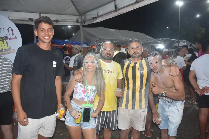 Carnaval em Angical: multidão celebra festa com muita alegria e tradição Carnaval em Angical: multidão celebra festa com muita alegria e tradição