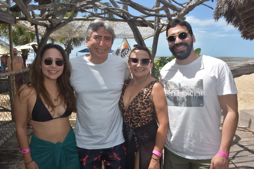 CARNAVAL NA PRAIA DE BARRA GRANDE CARNAVAL NA PRAIA DE BARRA GRANDE