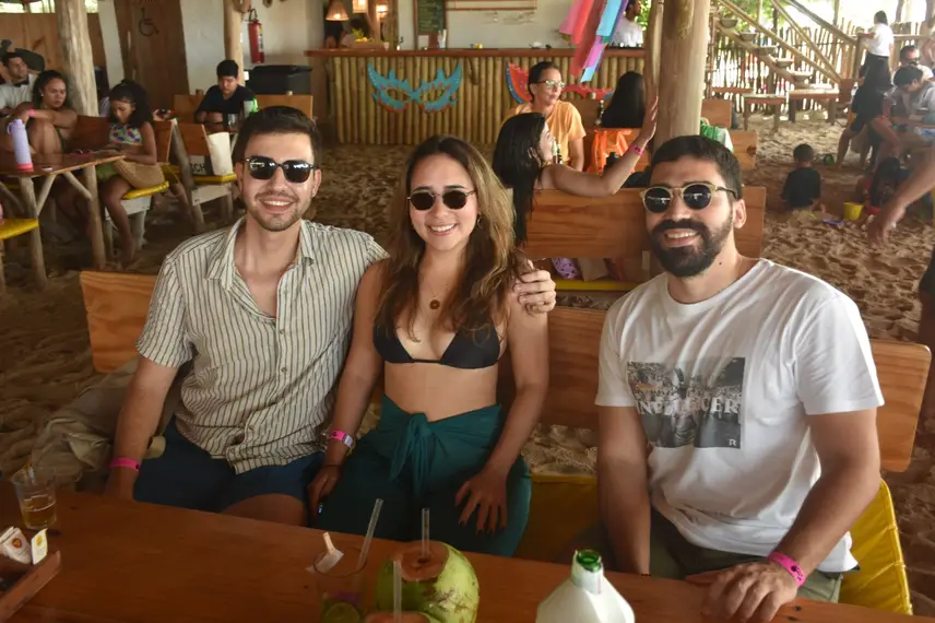 CARNAVAL NA PRAIA DE BARRA GRANDE CARNAVAL NA PRAIA DE BARRA GRANDE