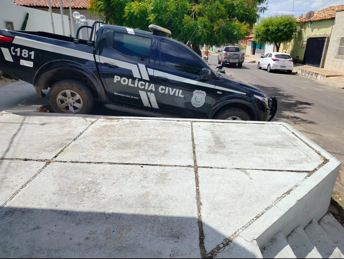 Carro de Polícia Civil