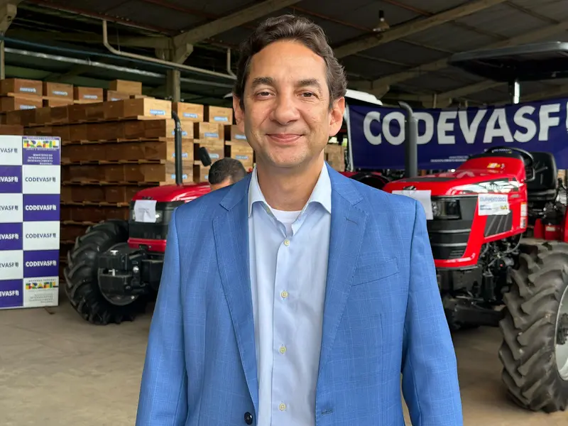 Codevasf entrega equipamentos agrícolas para mais de 15 municípios do Piauí