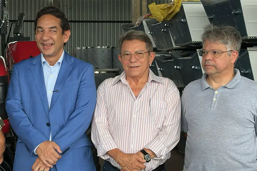 Codevasf entrega equipamentos agrícolas para mais de 15 municípios do Piauí Codevasf entrega equipamentos agrícolas para mais de 15 municípios do Piauí