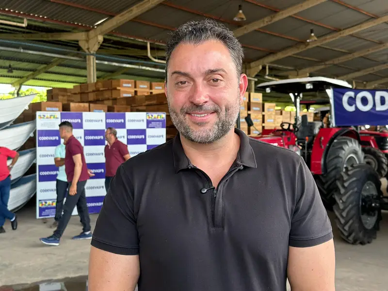 Codevasf entrega equipamentos agrícolas para mais de 15 municípios do Piauí