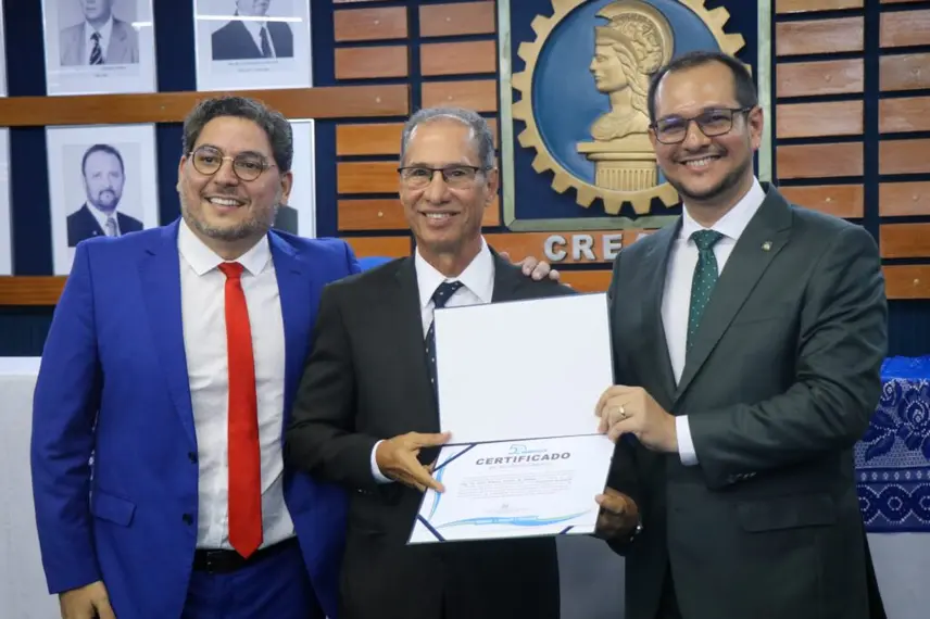 Comemorações dos 50 anos do Crea iniciam com homenagens a personalidades de Mútua