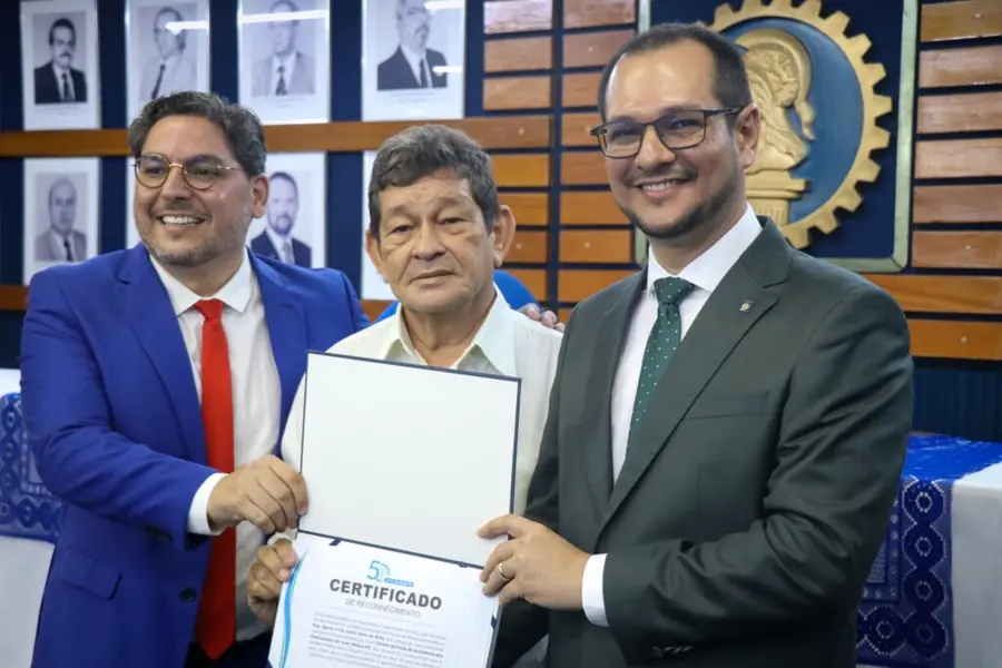 Comemorações dos 50 anos do Crea iniciam com homenagens a personalidades de Mútua