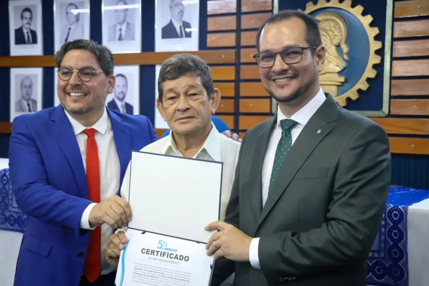 Comemorações dos 50 anos do Crea iniciam com homenagens a personalidades de Mútua