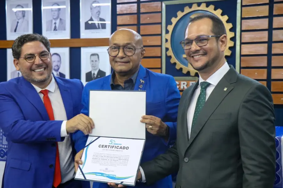 Comemorações dos 50 anos do Crea iniciam com homenagens a personalidades de Mútua