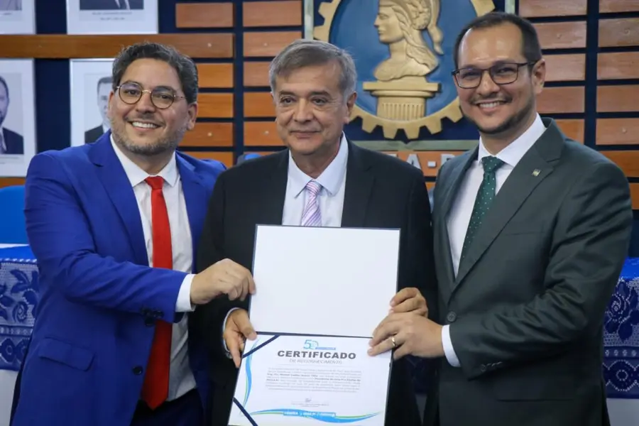 Comemorações dos 50 anos do Crea iniciam com homenagens a personalidades de Mútua