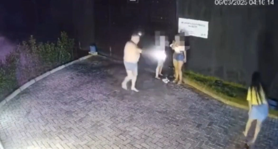 De cueca, ex-vereador do Pernambuco atira em mulher dentro de motel e é preso