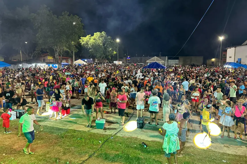 Demerval Lobão celebra a maior Segundona de Carnaval com multidão nas ruas Demerval Lobão celebra a maior Segundona de Carnaval com multidão nas ruas