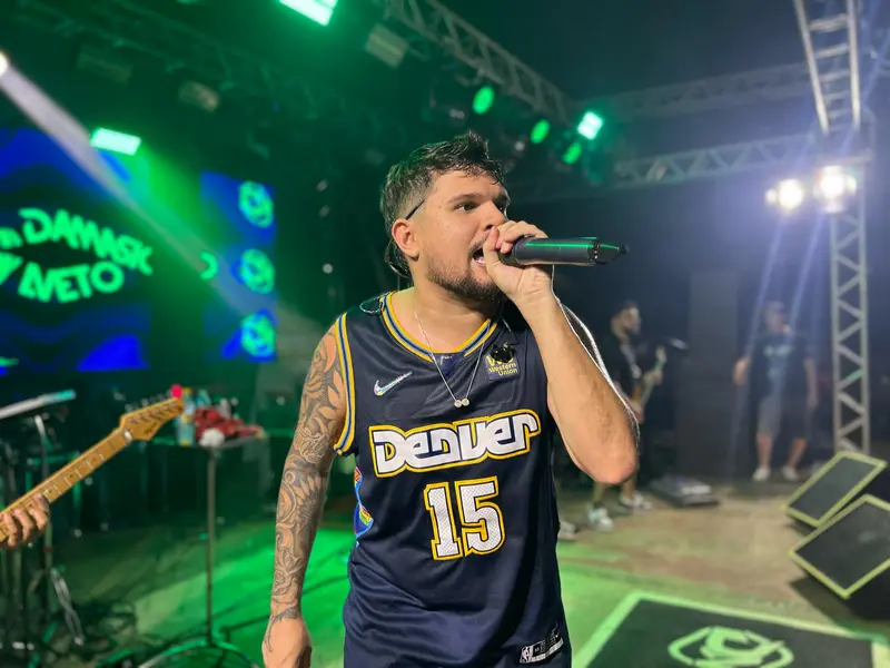 Demerval Lobão celebra a maior Segundona de Carnaval com multidão nas ruas