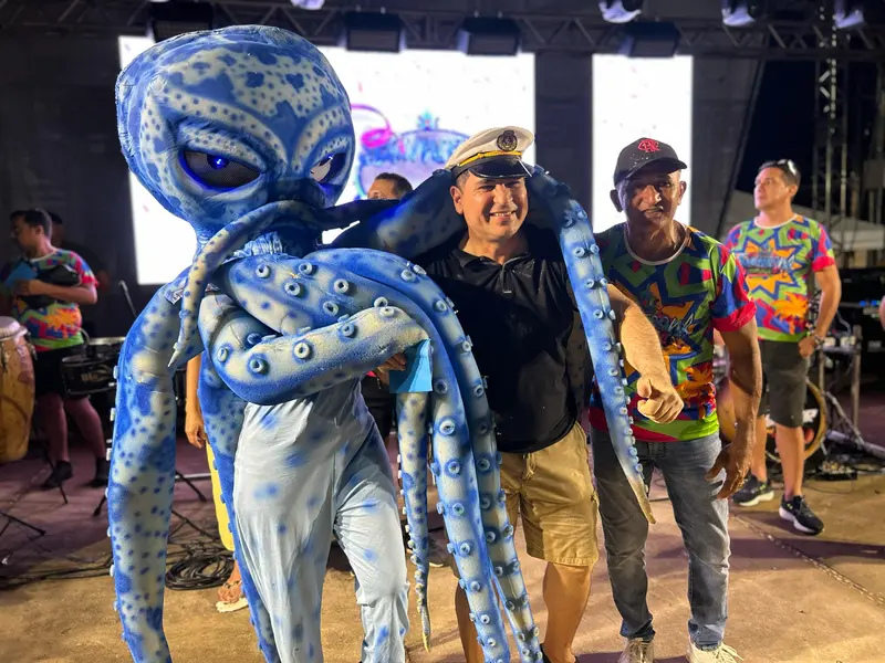 Demerval Lobão celebra a maior Segundona de Carnaval com multidão nas ruas